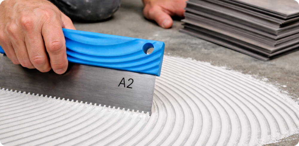 Клей для кварцвиниловой плитки: какой лучше выбрать?