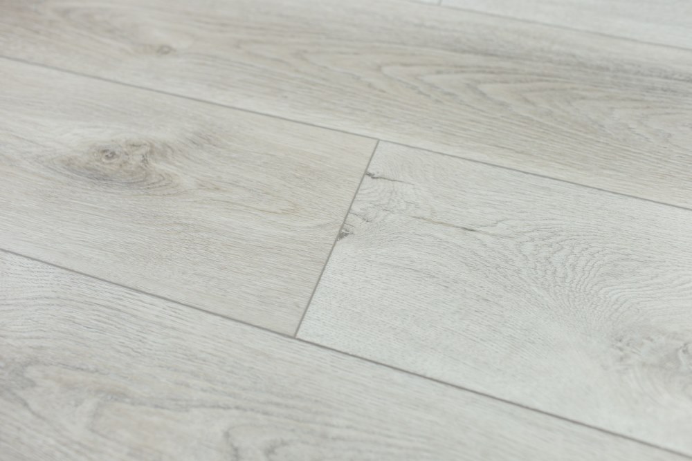 Замковая ПВХ плитка "Art Tile" Дуб Эдинбург (1200*183*6 мм) — купить в Новосибирске