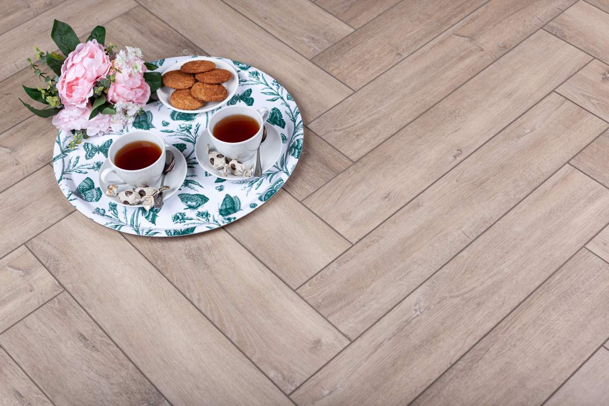 Замковая ПВХ плитка "Aberhof" Carmelita 0532 (615*123*5 мм) — купить в Новосибирске