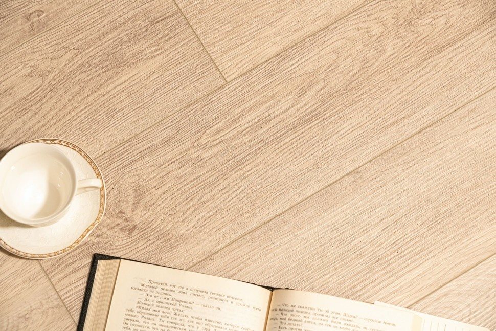 Виниловый ламинат "Bonkeel" Style Дуб Гарднер (1200*125*4 мм) — купить в Новосибирске