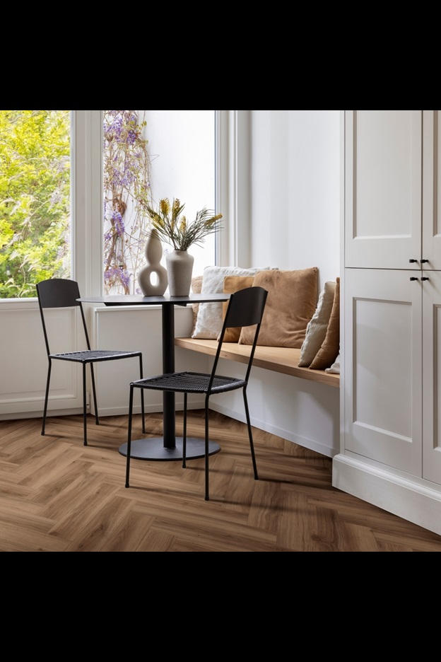 Замковая ПВХ плитка Classic Oak 24844 (630*126*6 мм) — купить в Новосибирске