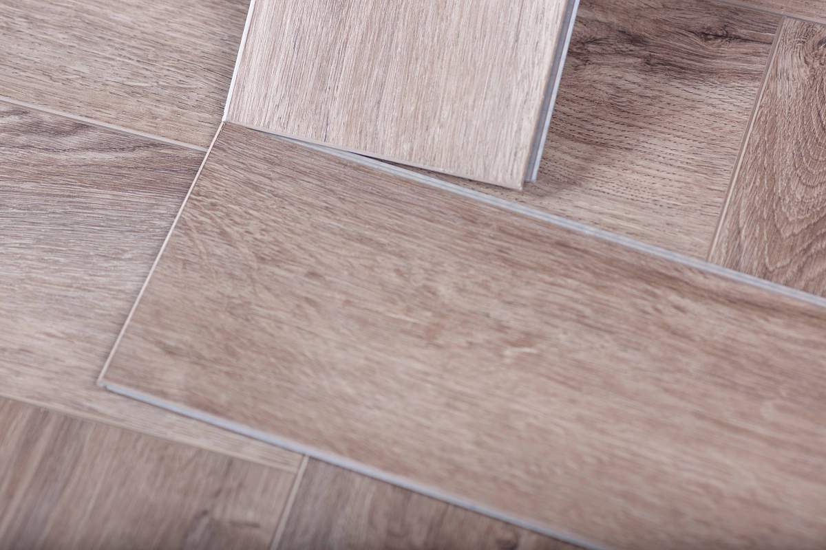 Замковая ПВХ плитка "Aberhof" Carmelita 2626 (615*123*5 мм) — купить в Новосибирске